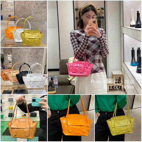 designer bags 2022 green cassette woven waist bag woven square tofu botegaass totes luxury chain vintage cassette pillow square dumpling udg
designer bags 2022 green cassette woven waist bag woven square tofu botegaass totes luxury chain vintage cassette pillow square dumpling udg