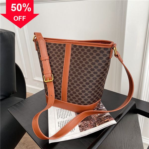 designer evening bag new shoulder mini hand wind women's msenger bag classic flower autumn and winter high-capacity bucket
designer evening bag new shoulder mini hand wind women's msenger bag classic flower autumn and winter high-capacity bucket