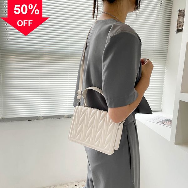 designer evening bag new shoulder mini hand embroidery small summer indentation texture fold diagonal cross casual simple hand
designer evening bag new shoulder mini hand embroidery small summer indentation texture fold diagonal cross casual simple hand