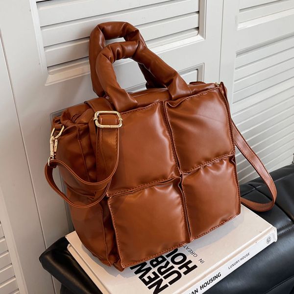 evening bags leftside handle bag for women winter trends latest handbags small leather padded shoulder side crossbody 220919
evening bags leftside handle bag for women winter trends latest handbags small leather padded shoulder side crossbody 220919