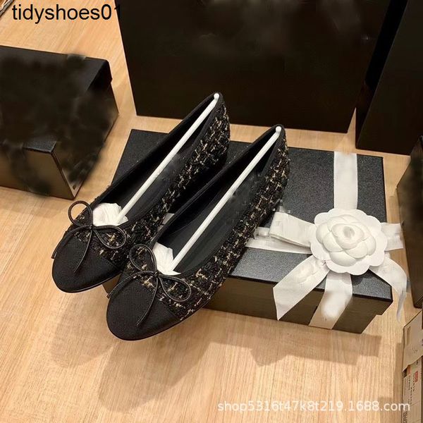 small fragrance single shoes women's flat bottomed round head shallow mouth shoes ballet flat bottomed balencaigass small fragrance lea, Black
small fragrance single shoes women's flat bottomed round head shallow mouth shoes ballet flat bottomed balencaigass small fragrance lea, Black