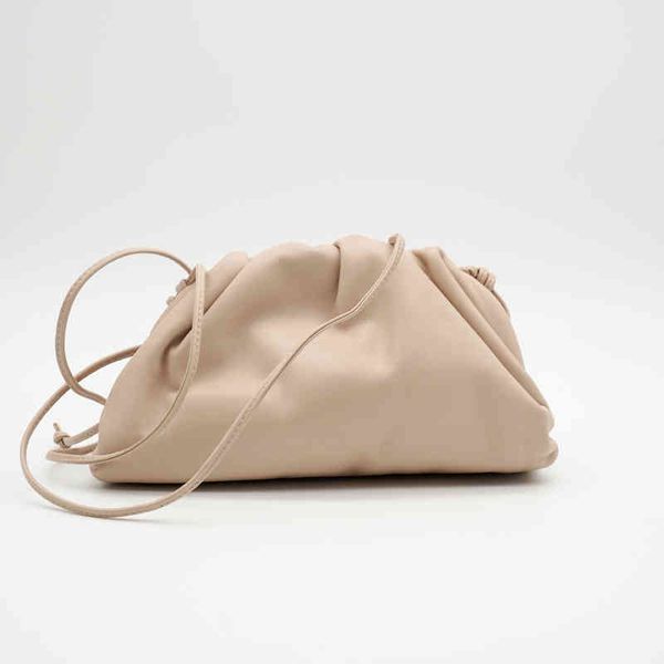 designer bags 2022 green cassette woven waist bag woven square tofu botegaass totes luxury chain vintage cassette pillow square dumpling ee2
designer bags 2022 green cassette woven waist bag woven square tofu botegaass totes luxury chain vintage cassette pillow square dumpling ee2