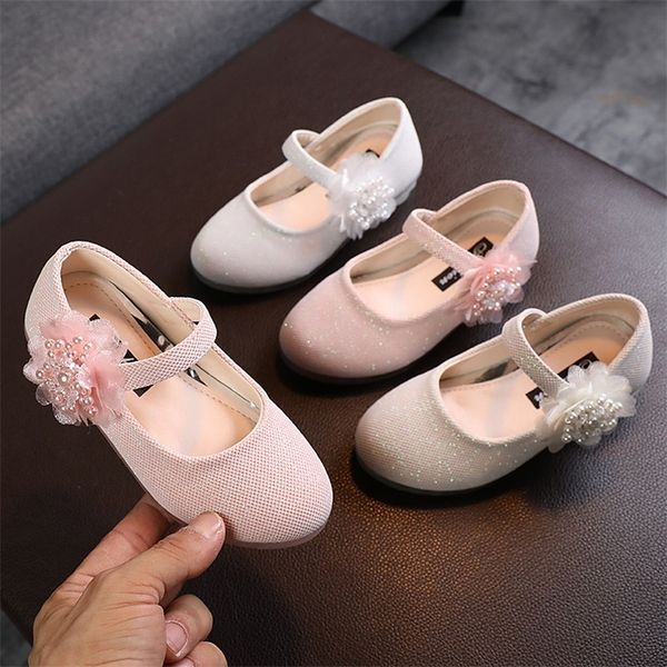 sneakers little girls pearl flowers princess shoes for wedding party dance kids fashion single children chaussure fille pink white 220920, Black;red
sneakers little girls pearl flowers princess shoes for wedding party dance kids fashion single children chaussure fille pink white 220920, Black;red