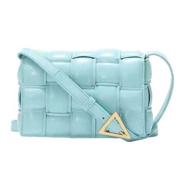 3032 designer bag crossbody women's fashion weave windbreaker pack leather small square pillow triangular clasps womens 26cm handbags p
3032 designer bag crossbody women's fashion weave windbreaker pack leather small square pillow triangular clasps womens 26cm handbags p