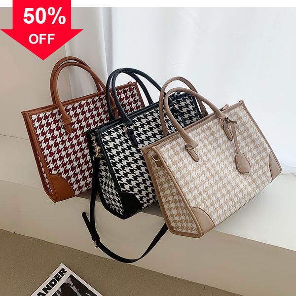 designer evening bag new shoulder mini hand simple women's autumn and winter fashion high-capacity net red portable msenger
designer evening bag new shoulder mini hand simple women's autumn and winter fashion high-capacity net red portable msenger