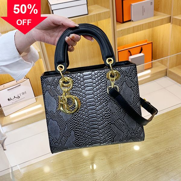 designer evening bag new shoulder mini hand high grade large capacity hand new 2022 fashion texture style msenger
designer evening bag new shoulder mini hand high grade large capacity hand new 2022 fashion texture style msenger