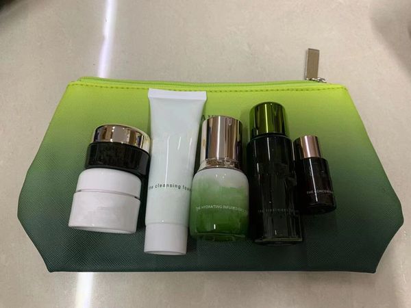 brand advanced 6pcs skin care set moisturizing cream 6 in 1traveling kit la face skincare samples, White
brand advanced 6pcs skin care set moisturizing cream 6 in 1traveling kit la face skincare samples, White