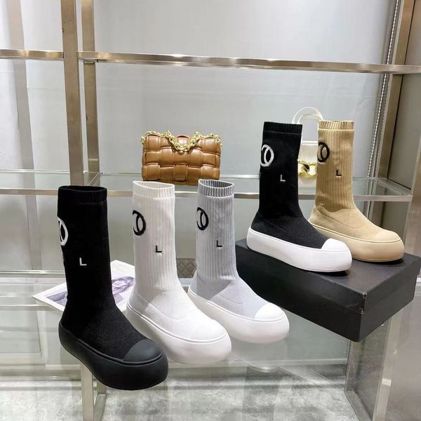 designer shoes boots brand fashion socks shoess black round toe platform casual shoes winter white all-match warm bootss with box size 35-40
designer shoes boots brand fashion socks shoess black round toe platform casual shoes winter white all-match warm bootss with box size 35-40