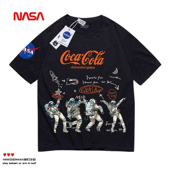 men's t-shirts mitoo short sleeve male crayon xiaoxin co branded astronaut fashion brand clothes summer new summer, White;black 
men's t-shirts mitoo short sleeve male crayon xiaoxin co branded astronaut fashion brand clothes summer new summer, White;black