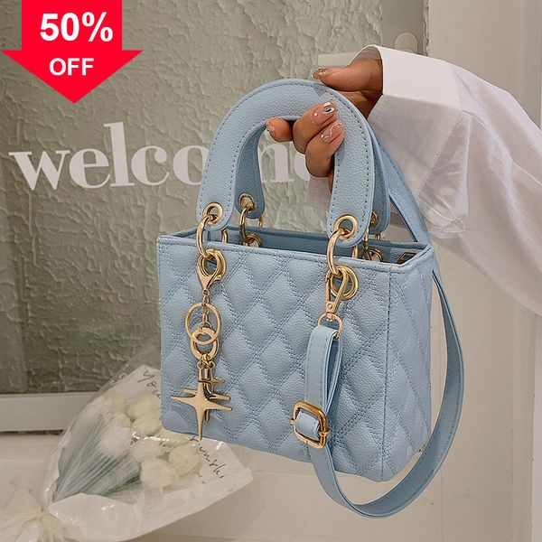 designer evening bag new shoulder mini hand year's popular small women's summer 2022 fashion niche msenger texture portable lingge
designer evening bag new shoulder mini hand year's popular small women's summer 2022 fashion niche msenger texture portable lingge