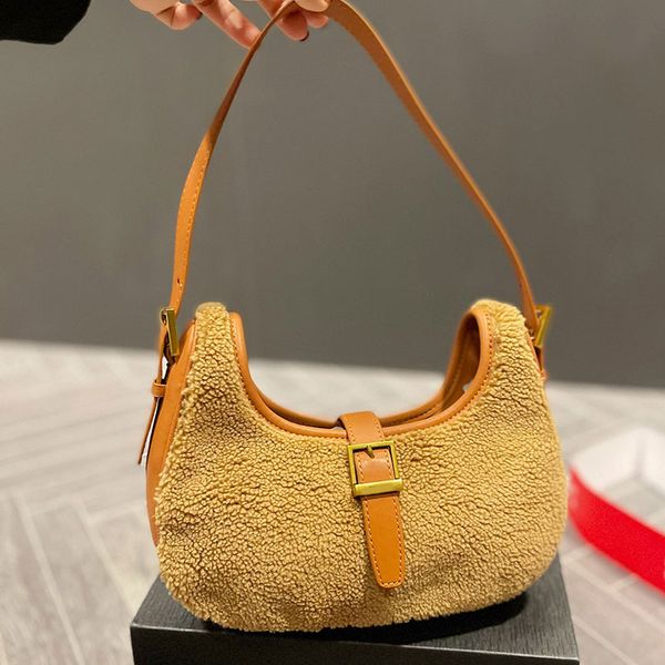 lamb wool leather shoulder bag handbags armpit handbag crossbody bags genuine leather flip wallet new autumn winter quality
lamb wool leather shoulder bag handbags armpit handbag crossbody bags genuine leather flip wallet new autumn winter quality