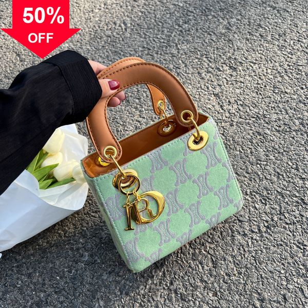 designer evening bag new shoulder mini hand portable women's 2022 and summer fashion printed msenger bag tote popular
designer evening bag new shoulder mini hand portable women's 2022 and summer fashion printed msenger bag tote popular