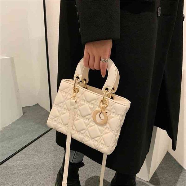 fashion handbag design women's bag brand wallet female style new lingge embroidered thread portable messenger princess large capacity p
fashion handbag design women's bag brand wallet female style new lingge embroidered thread portable messenger princess large capacity p