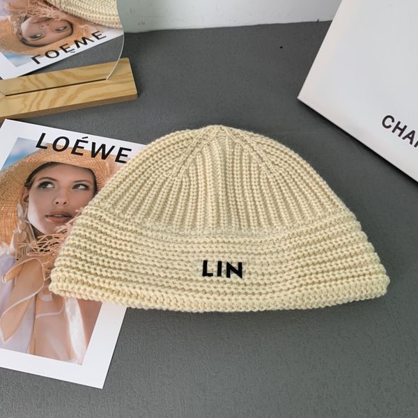 brand designer hat five-color c letter autumn winter knitted cap warm fashion casquette, Blue;gray
brand designer hat five-color c letter autumn winter knitted cap warm fashion casquette, Blue;gray