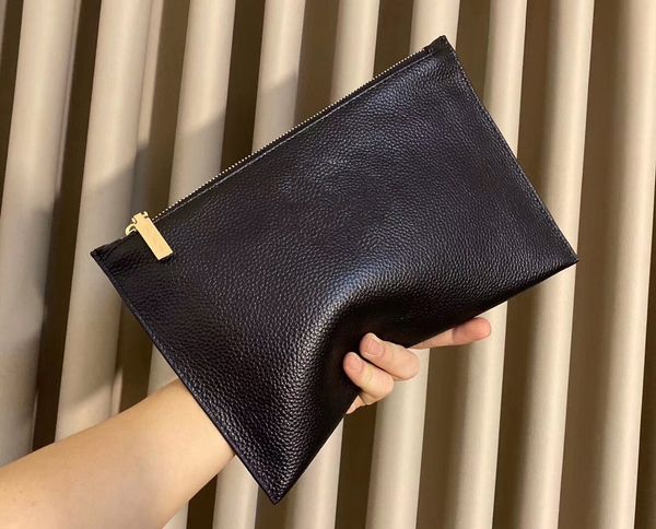 simple and elegant clutch bags beautiful appearance designer genuine leather bag suitable for any match, Black;red
simple and elegant clutch bags beautiful appearance designer genuine leather bag suitable for any match, Black;red