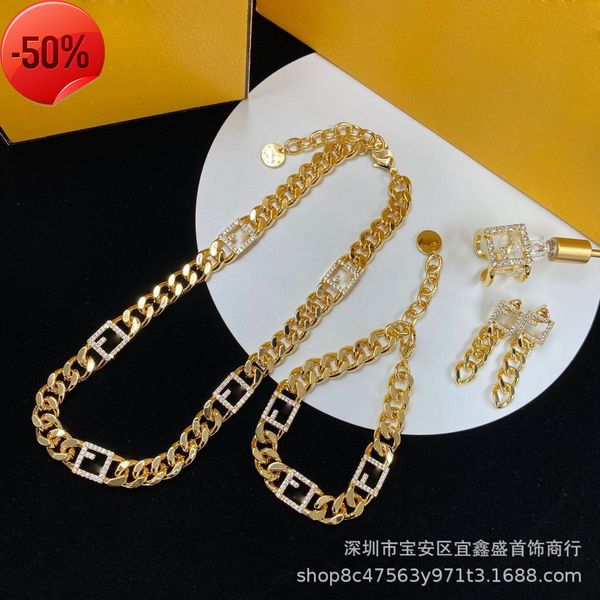 50% of factory clearance sale designer new brand jewelry necklace charm letter sets women's fashion trend 2022 fen d earrings fe n red, Silver
50% of factory clearance sale designer new brand jewelry necklace charm letter sets women's fashion trend 2022 fen d earrings fe n red, Silver