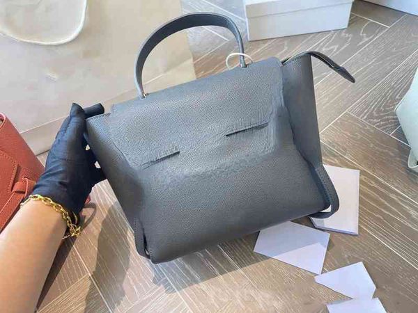 shoulder bags fashion women handbag retro large-capacity wings slung luxury universal palmprint leather wing bag with cowhid
shoulder bags fashion women handbag retro large-capacity wings slung luxury universal palmprint leather wing bag with cowhid