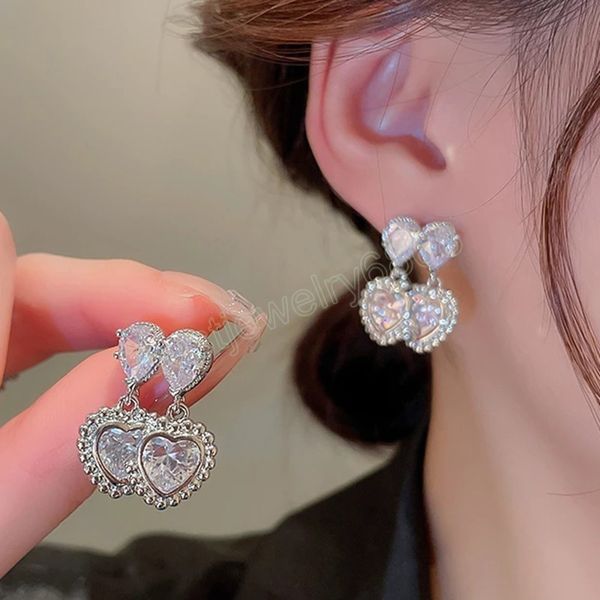 classic water drop heart stud earrings silver color copper cubic zirconia pendent earrings luxury ear accessories for girls gift, Golden;silver
classic water drop heart stud earrings silver color copper cubic zirconia pendent earrings luxury ear accessories for girls gift, Golden;silver