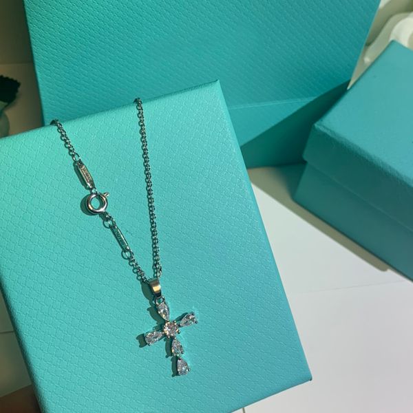 luxurys designers pendant necklaces designer blue luxury jewelry necklaces couple style for women wedding accessories good nice, Silver
luxurys designers pendant necklaces designer blue luxury jewelry necklaces couple style for women wedding accessories good nice, Silver