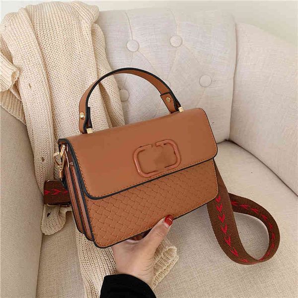 designer bags 2023 new women's single shoulder bag msenger portable small organ multi-layer fashion manufacturer trend tote bag factory
designer bags 2023 new women's single shoulder bag msenger portable small organ multi-layer fashion manufacturer trend tote bag factory