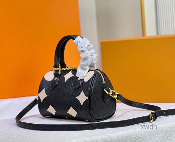handbags evening designers women totes luxurys lady shoulder leather messenger bag classic flowers crossbody
handbags evening designers women totes luxurys lady shoulder leather messenger bag classic flowers crossbody