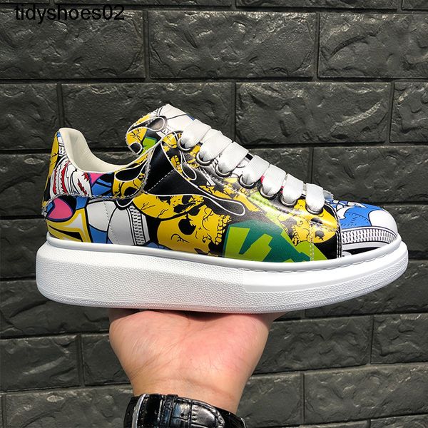 hand painted graffiti camouflage small white shoes men's and women's leather stars the same type of muffin thick soled versatile l, Black
hand painted graffiti camouflage small white shoes men's and women's leather stars the same type of muffin thick soled versatile l, Black