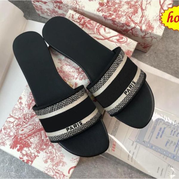 2022 designer leather women sandals summer flat slipper fashion beach woman big head rainbow letters slippers
2022 designer leather women sandals summer flat slipper fashion beach woman big head rainbow letters slippers