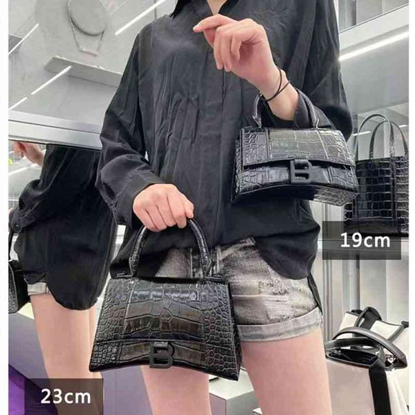deaigner handbag balenciga bags high sense b home female crocodile hourglass plain leather retro motorcycle me
deaigner handbag balenciga bags high sense b home female crocodile hourglass plain leather retro motorcycle me