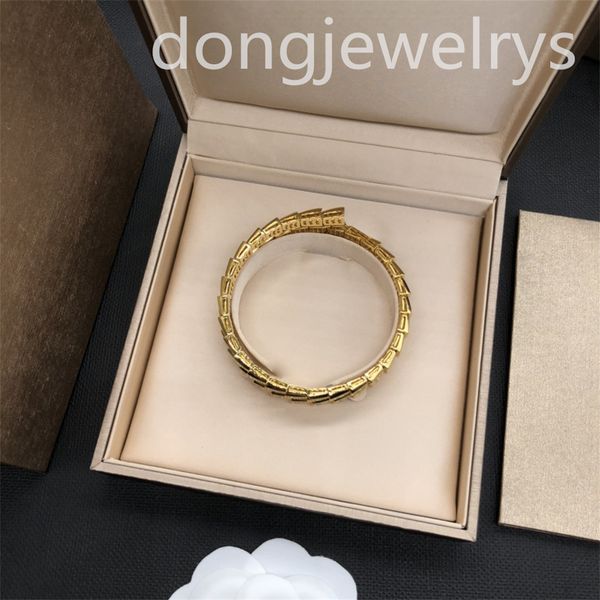 luxury simple fashion open bracelet jewelry bangle designer letter cuff bracelet dongjewelrys classic two colors are available golf club par, White
luxury simple fashion open bracelet jewelry bangle designer letter cuff bracelet dongjewelrys classic two colors are available golf club par, White