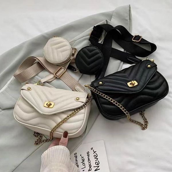 2023 one-shoulder messenger bag new fashion all-match summer high-end design sense chain embroidery thread mother bag
2023 one-shoulder messenger bag new fashion all-match summer high-end design sense chain embroidery thread mother bag