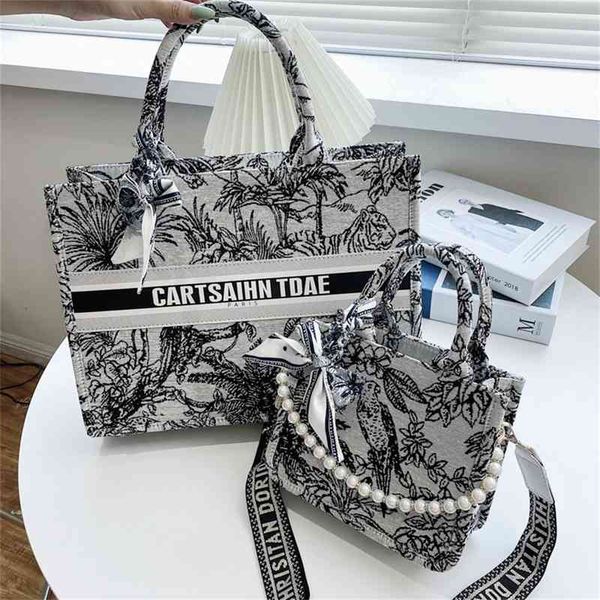 shoulder bags trendy bags women's tote pearl chain handbag embroidered silk scarf single messenger oil painting factory store 75% off
shoulder bags trendy bags women's tote pearl chain handbag embroidered silk scarf single messenger oil painting factory store 75% off