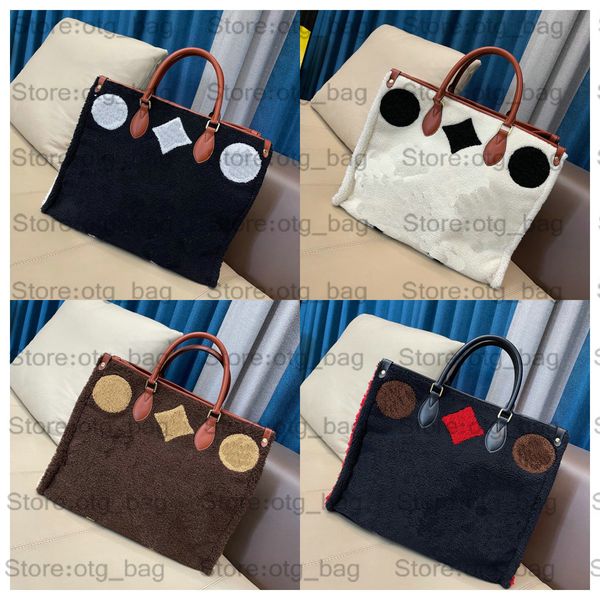 onthego gm teddy large capacity bag black white color women crossbody pattern wool flower casual tote shopping luxurys designers bags handba
onthego gm teddy large capacity bag black white color women crossbody pattern wool flower casual tote shopping luxurys designers bags handba