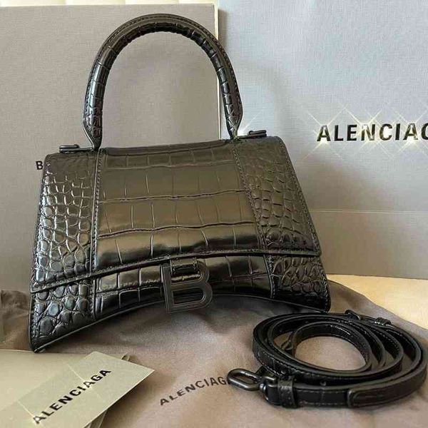 same balencigabag star designers handag bag female 2022 new fashion versatile family crocodile hourglass chara
same balencigabag star designers handag bag female 2022 new fashion versatile family crocodile hourglass chara