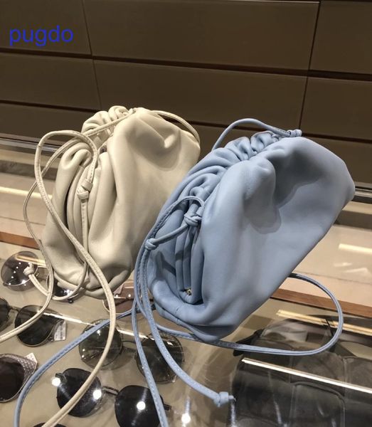 bottegav luxury designer mini pouch handbags online sale spring and summer 2023 new macarone cloud fol bue9 rainbow
bottegav luxury designer mini pouch handbags online sale spring and summer 2023 new macarone cloud fol bue9 rainbow