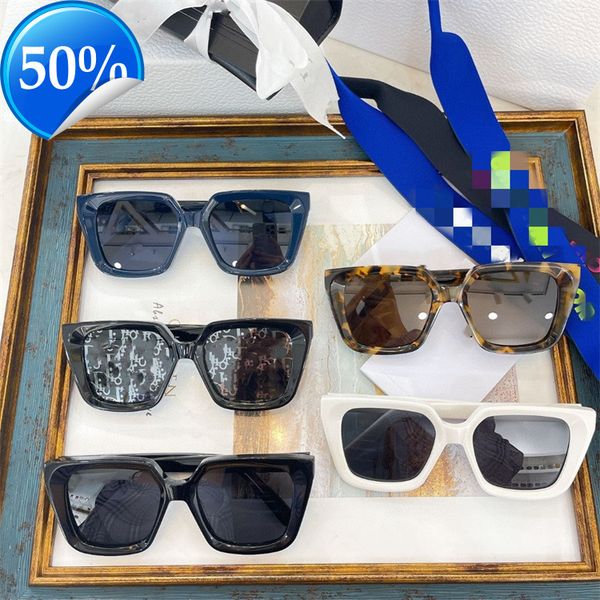 men's sunglasses designer women's 22 family d sunglass female internet celebriti the same fashion personalized cd showing a small, White;black
men's sunglasses designer women's 22 family d sunglass female internet celebriti the same fashion personalized cd showing a small, White;black