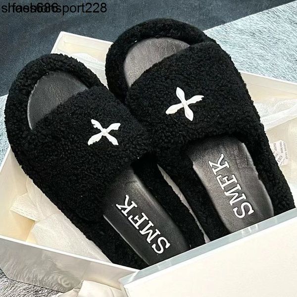 slippers smfk slippers women 's thick soles are increased and they are worn outside in summer. new, Black
slippers smfk slippers women 's thick soles are increased and they are worn outside in summer. new, Black