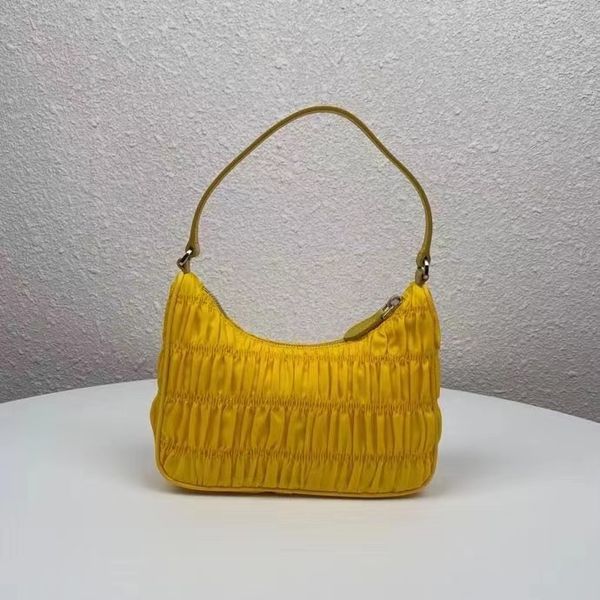 milan favorite pleated hobo bag luxury designer fashion shoulder bags underarm bags re-nylon handbags 1ne204 22x18x6cm
milan favorite pleated hobo bag luxury designer fashion shoulder bags underarm bags re-nylon handbags 1ne204 22x18x6cm