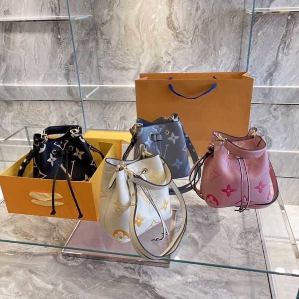 2022 new women's bag gradient color cow leather bucket bag fresh and versatile shoulder bag
2022 new women's bag gradient color cow leather bucket bag fresh and versatile shoulder bag