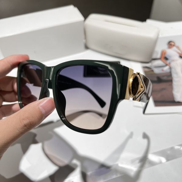 luxury millionaire 8815 sunglasses full frame vintage designer sunglasses for men shiny gold logo sell gold plated top, White;black
luxury millionaire 8815 sunglasses full frame vintage designer sunglasses for men shiny gold logo sell gold plated top, White;black