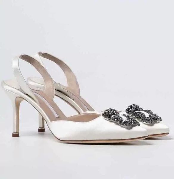 elegant bridal wedding prietasli sandals shoes women slingbacks shiny satin crystal jewels buckle lady high heel pointed toe pumps eu35-43 b, Black
elegant bridal wedding prietasli sandals shoes women slingbacks shiny satin crystal jewels buckle lady high heel pointed toe pumps eu35-43 b, Black