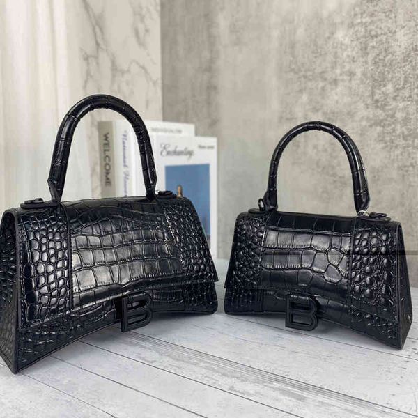 2022 balencigabag designers handbag bag fashion new b family high version women's crocodile pattern retro hour
2022 balencigabag designers handbag bag fashion new b family high version women's crocodile pattern retro hour