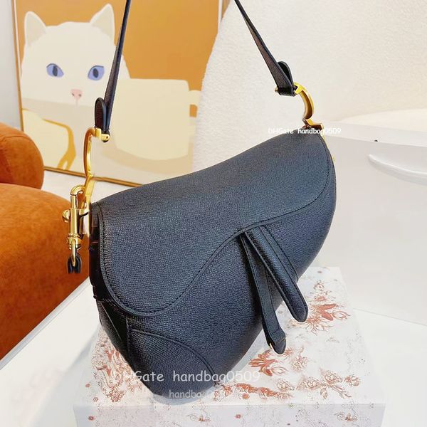 luxury handbag saddle bag quality with strap designer bags magnetic metal pendant fashion letter shoulder bags women crossbody handbags the
luxury handbag saddle bag quality with strap designer bags magnetic metal pendant fashion letter shoulder bags women crossbody handbags the