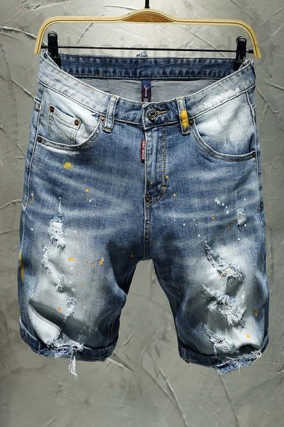 men's jeans designer in the summer of high street trendy fashion 5-point shorts cut holes ground white hand-painted paint elastic jeans, Blue
men's jeans designer in the summer of high street trendy fashion 5-point shorts cut holes ground white hand-painted paint elastic jeans, Blue