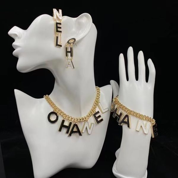 2022 new vintage classic jewelry sets brass bracelet earrings & necklace for women fashion party designer jewelry gift, Black
2022 new vintage classic jewelry sets brass bracelet earrings & necklace for women fashion party designer jewelry gift, Black
