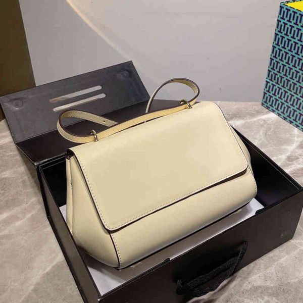 designer luxury women the tote bag fashion versatile handbags shoulder crossbody bags purse tories totes large capacity saddle wallets 7a hr
designer luxury women the tote bag fashion versatile handbags shoulder crossbody bags purse tories totes large capacity saddle wallets 7a hr