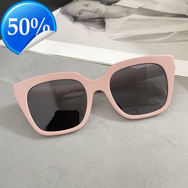 men's sunglasses designer women's 2022 new triumphal arch square lotus root powder sunglass men's and women's cl40198 fa, White;black
men's sunglasses designer women's 2022 new triumphal arch square lotus root powder sunglass men's and women's cl40198 fa, White;black
