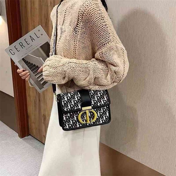 shoulder bags trendy family's mengtian laohua saddle 30 canvas postman single slant cross axillary leather women's factory direct
shoulder bags trendy family's mengtian laohua saddle 30 canvas postman single slant cross axillary leather women's factory direct