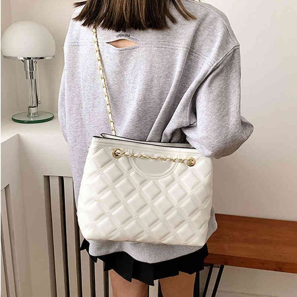 evening bags totes designer women tote bags high capacity shoulder fashion simple crossbody ladies luxury lager shopper bag handbags 220907
evening bags totes designer women tote bags high capacity shoulder fashion simple crossbody ladies luxury lager shopper bag handbags 220907