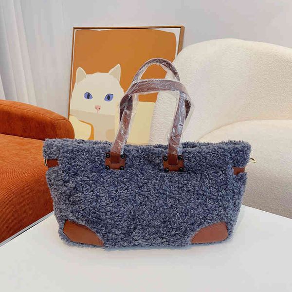totes bag lambswool handbags designer tote winter fashion women lager shopping crossbody shoulder bags female hairy wallet 220921
totes bag lambswool handbags designer tote winter fashion women lager shopping crossbody shoulder bags female hairy wallet 220921