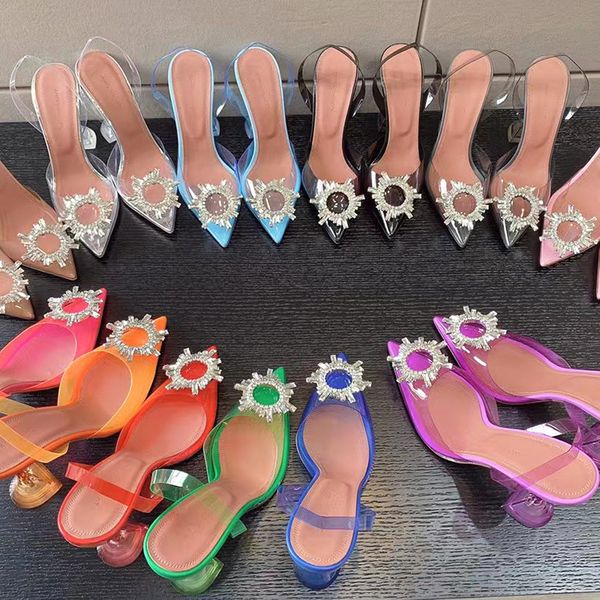 transparent amina muaddi pvc high heel sandals shoes luxury designer fashion blue crystal cup women's pointed jewelry sunflower button, Black
transparent amina muaddi pvc high heel sandals shoes luxury designer fashion blue crystal cup women's pointed jewelry sunflower button, Black